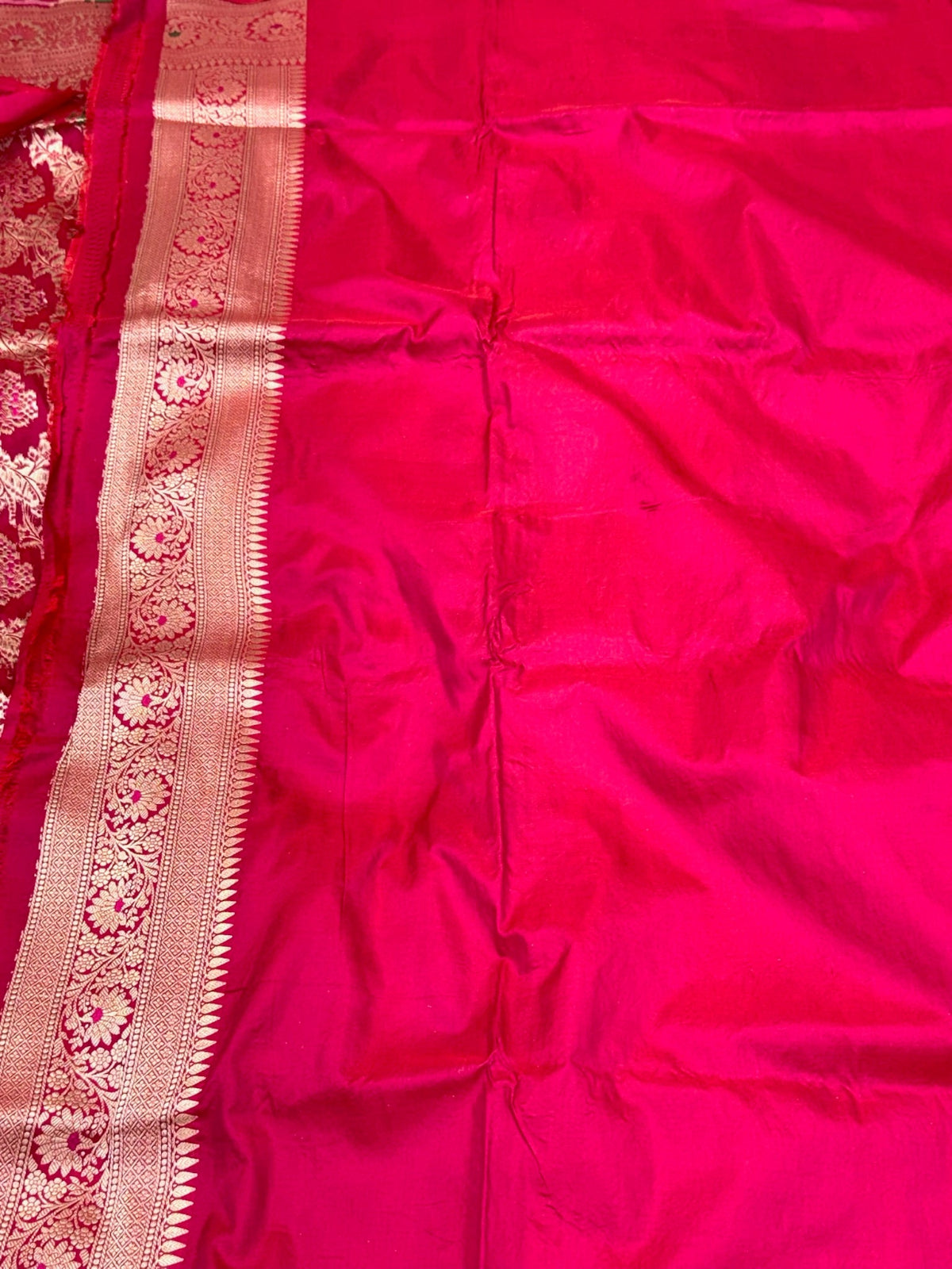 Pinkish Red Pure Katan Silk Handloom Banarasi Saree