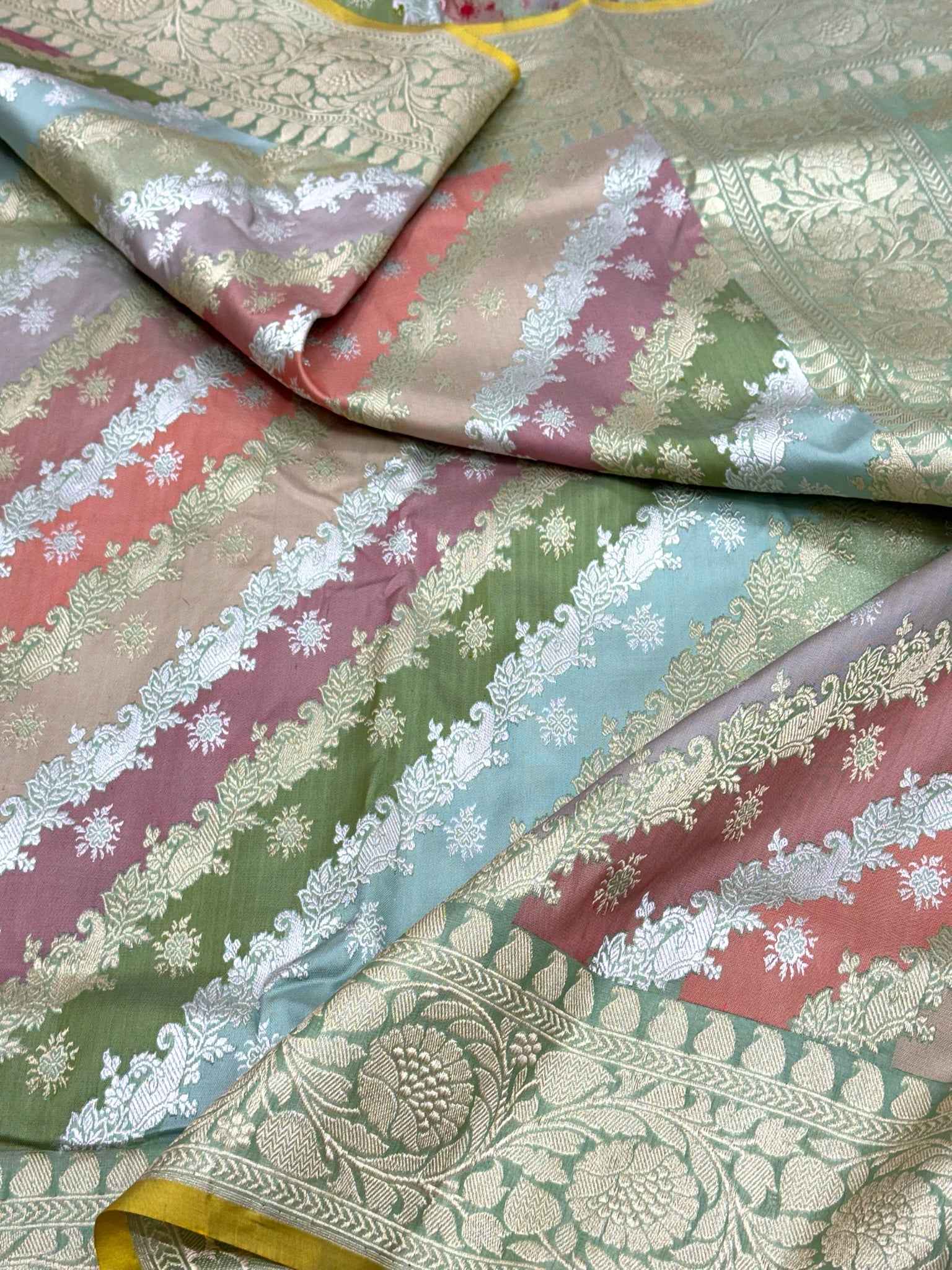 Red Pure Mulberry Katan Silk Rangkaat Handwoven Banarasi Saree