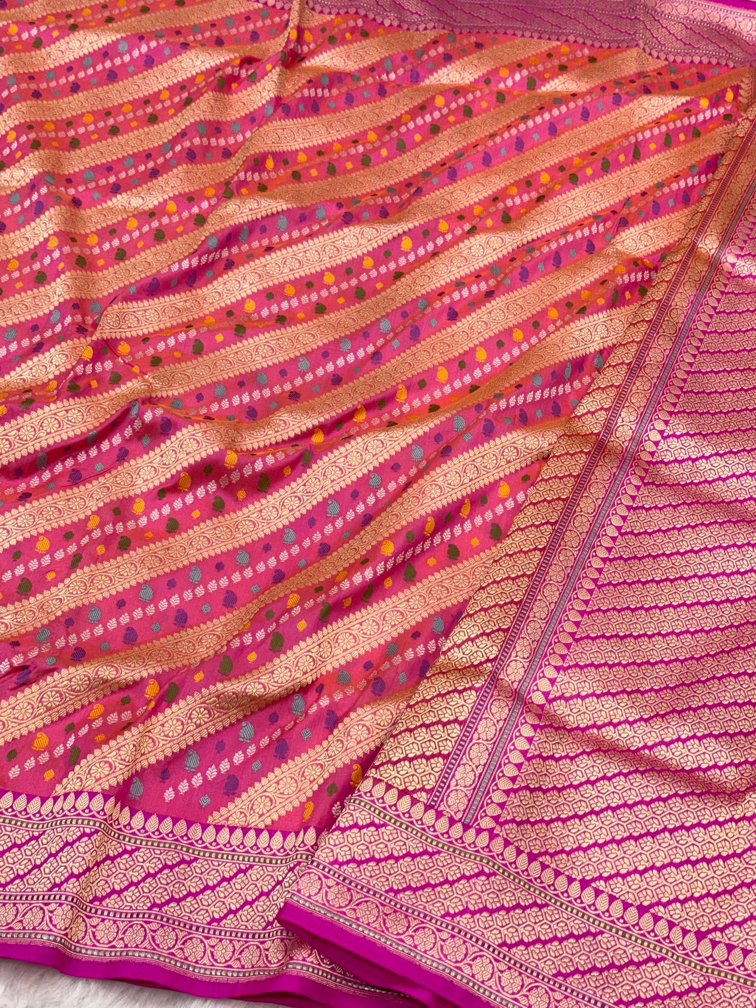 Pink Pure Katan Silk Handwoven Banarasi Saree |Kadhuwa Weave|