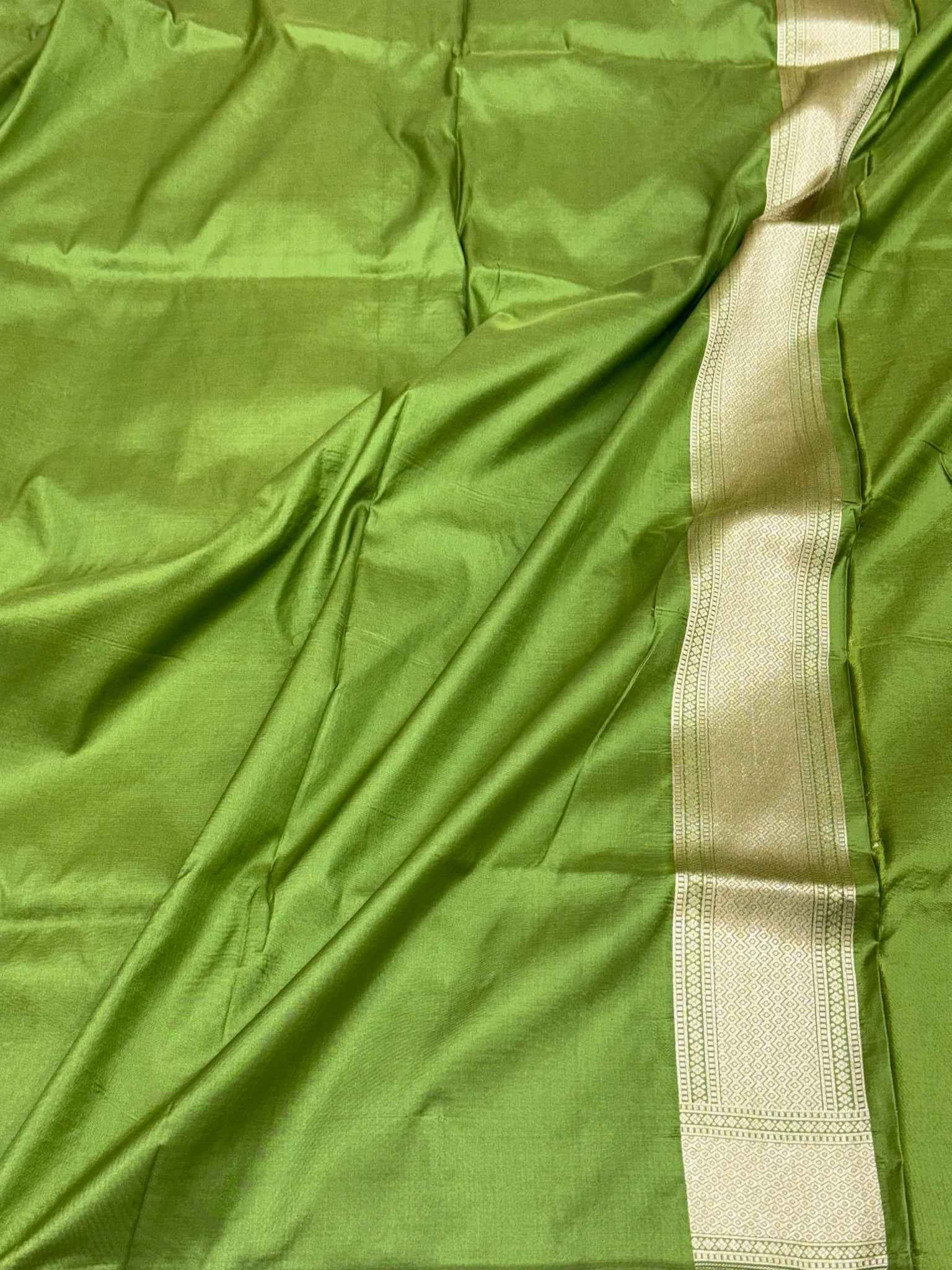 Red Pure Katan Silk Handwoven Banarasi Brocade Saree