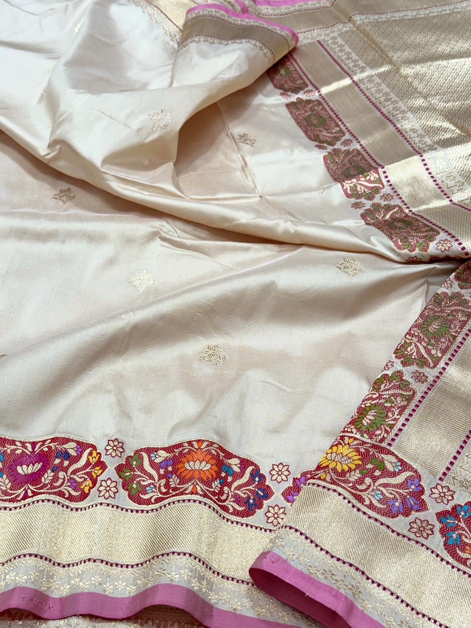 Ivory Pure Mulberry Katan Silk | Kadhwa Weave | Handwoven Banarasi Saree - The Regal Edit