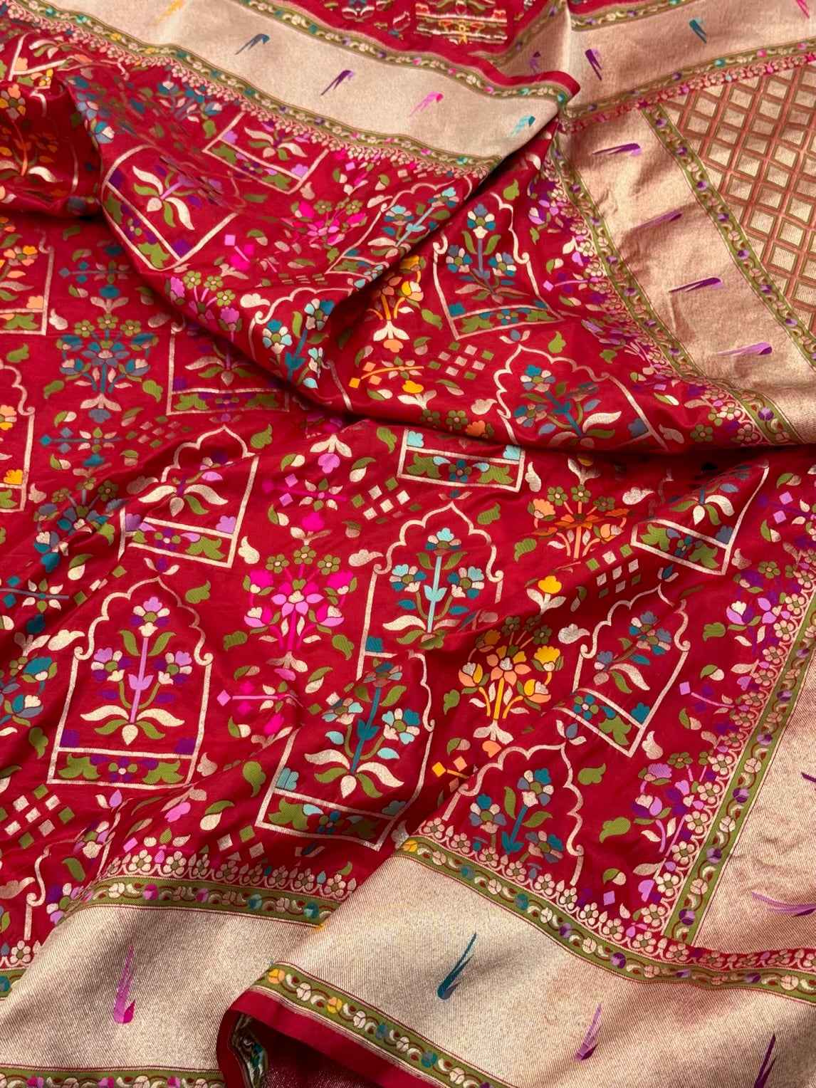 Red Pure Katan Silk Handloom Banarasi Saree | Pure Mulberry Silk Cutwork Technique Banarasi Saree