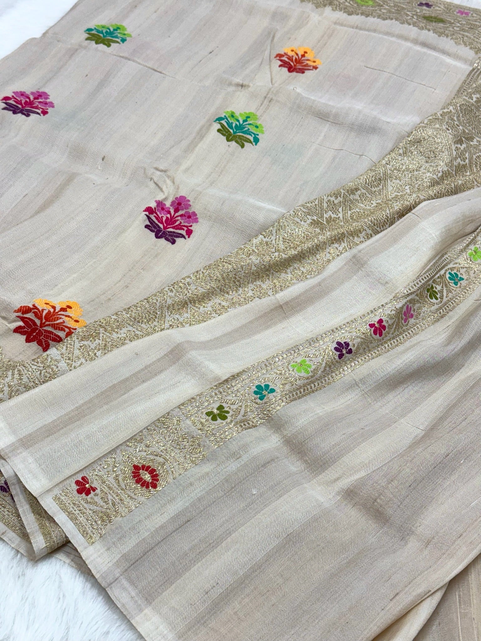Ivory Pure Tussar Georgette Handwoven Banarasi Silk Saree