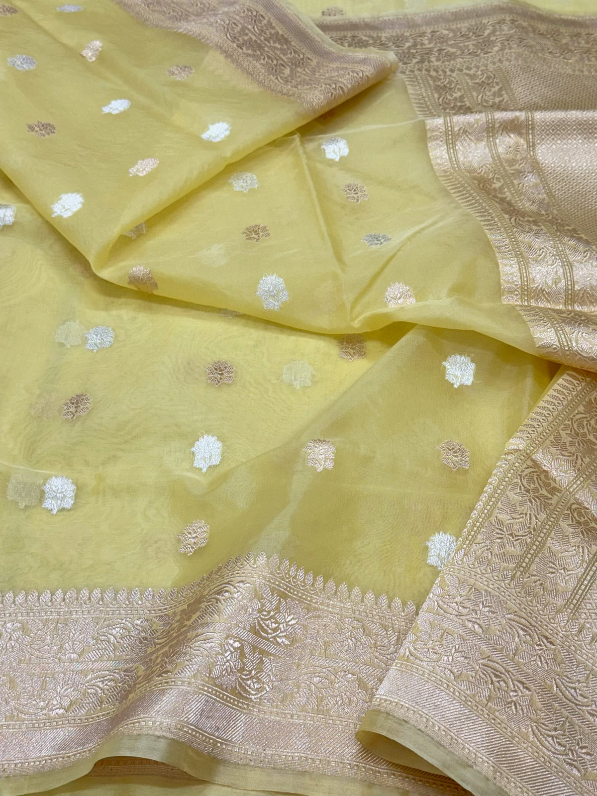 Lemon Yellow Pure Kora Mulberry Silk Handwoven Banarasi Saree | Kadhwa Weave