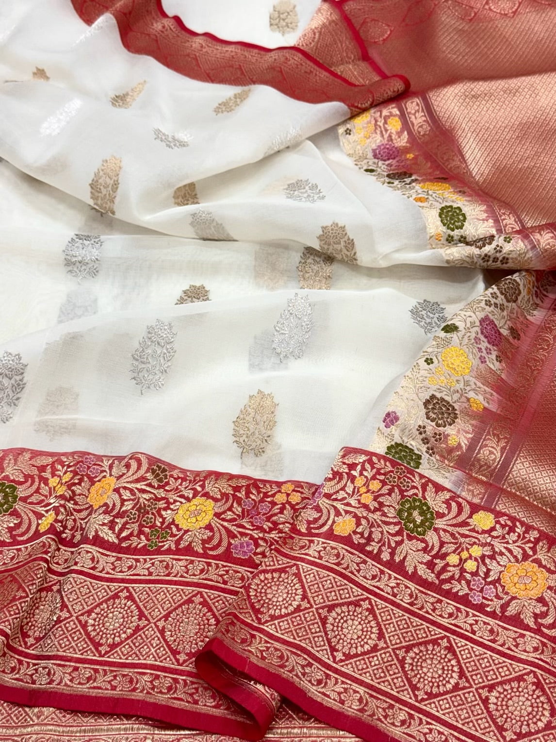 White Pure Kora Silk Handwoven ( Kadhwa ) Banarasi Silk Saree | Modern Katan Silk Border