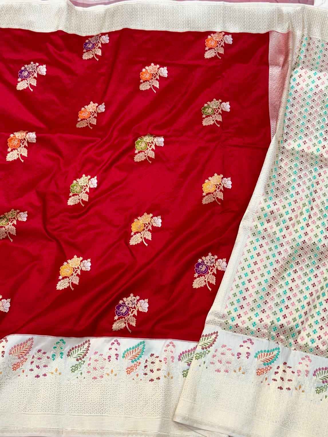 Red/Ivory 100% Pure Katan Mulberry Silk Kadhwa ( Handwoven ) Banarasi Saree