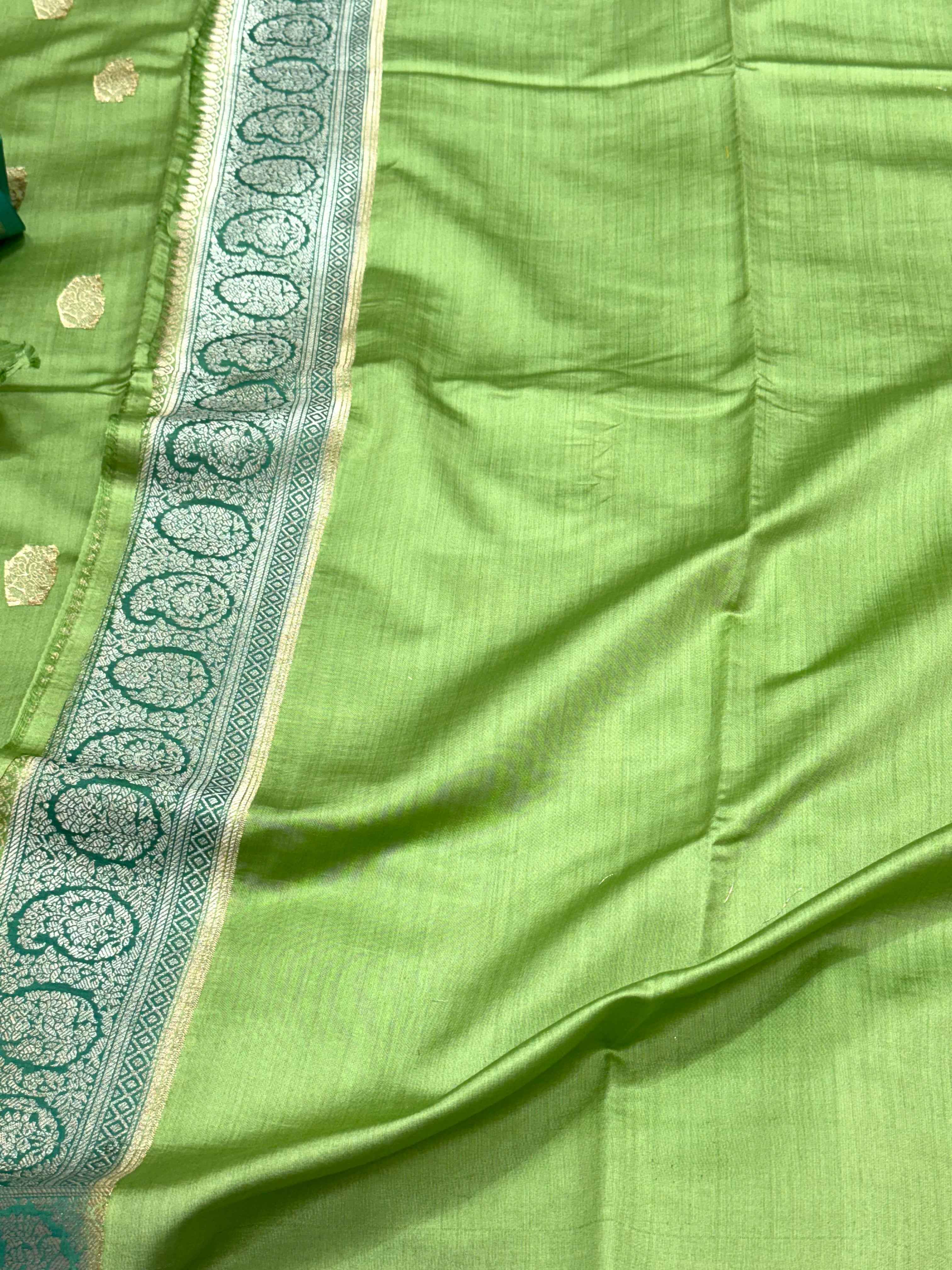 Peach Pure Mulberry Chiniya Silk Handloom Banarasi Saree