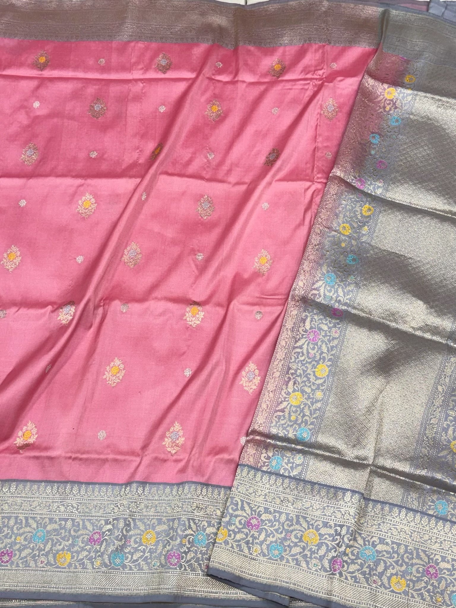 Onion Pink Pure Mulberry Katan Silk Handwoven Banarasi Saree | Kadhwa + Kadhiyal Weave