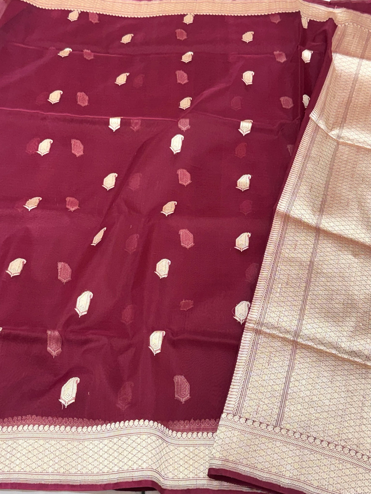Wine Pure Kora Mulberry Silk Handwoven Banarasi Saree | Kadhwa Technique