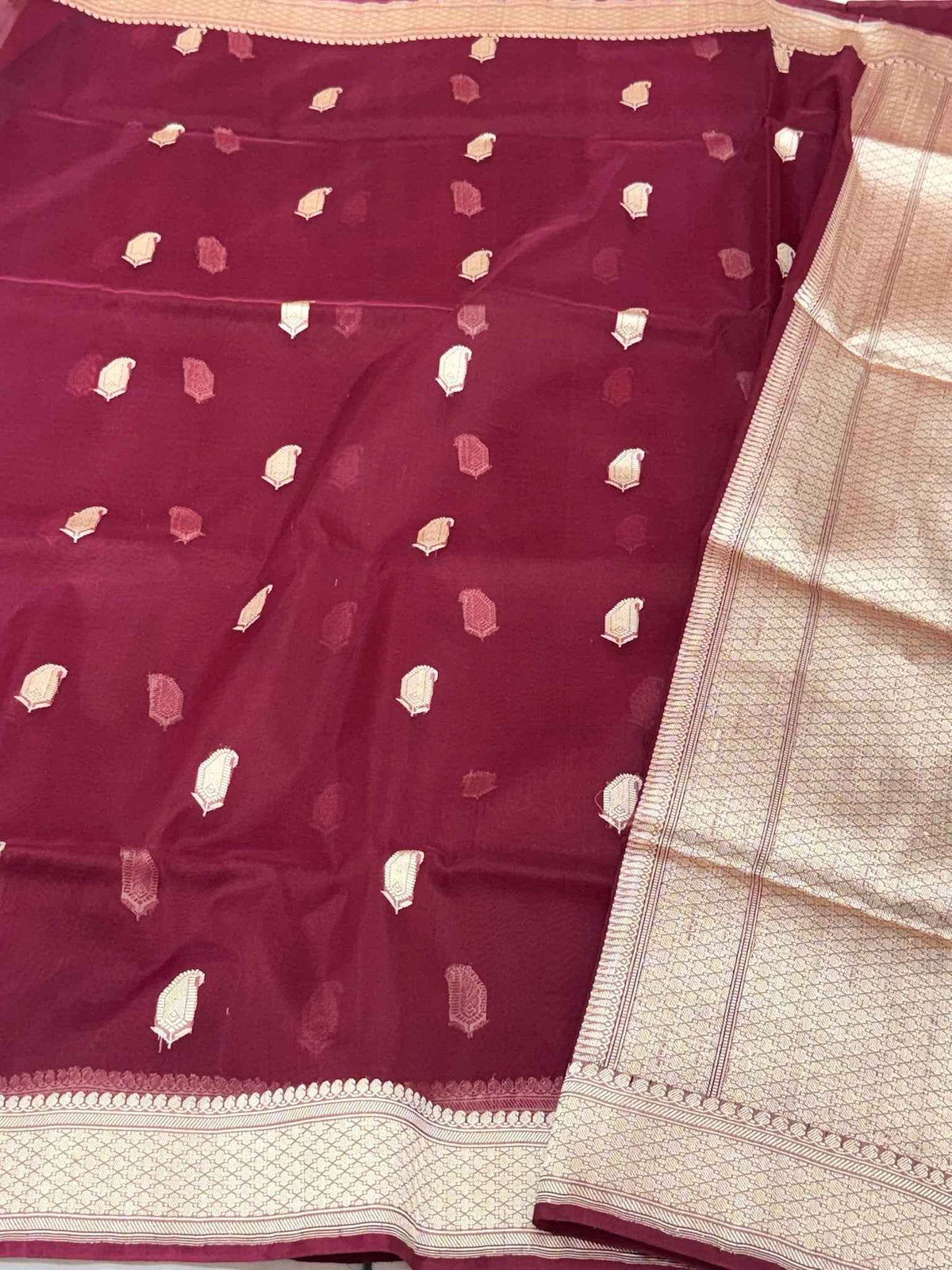 Wine Pure Kora Mulberry Silk Handwoven Banarasi Saree | Kadhwa Technique