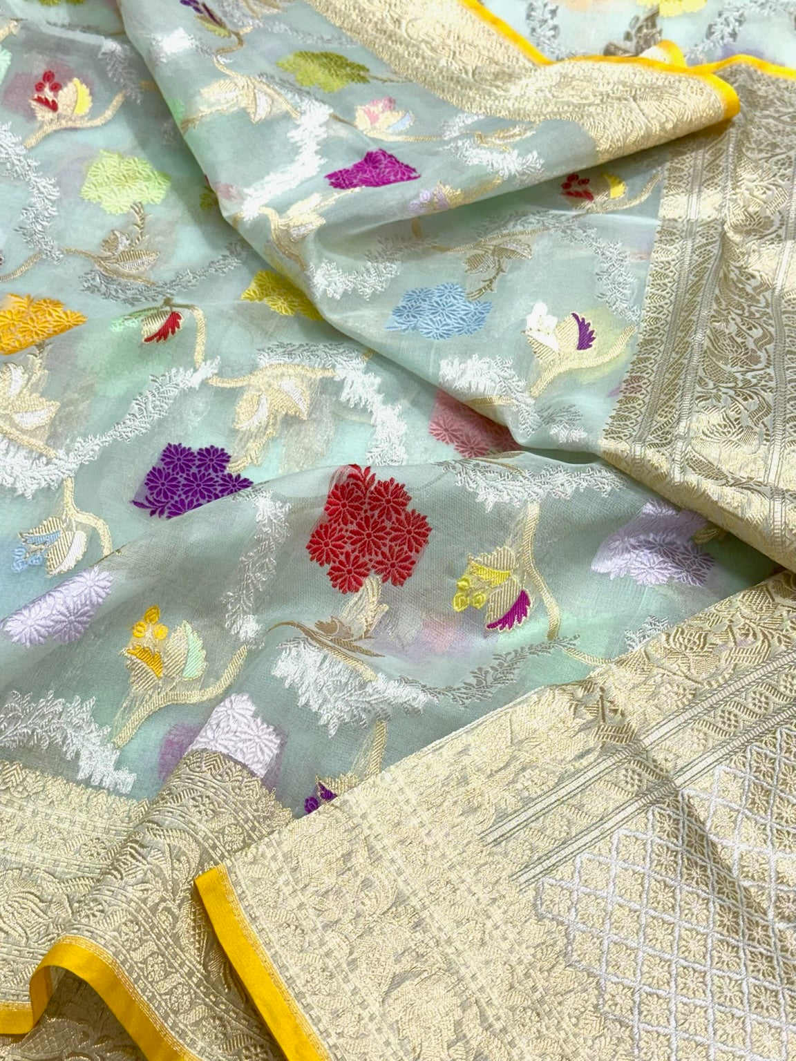 Light Pastel Green Pure Kora Silk Saree - Pure Mulberry Silk Handwoven Banarasi Silk Saree - Kadhwa Weave