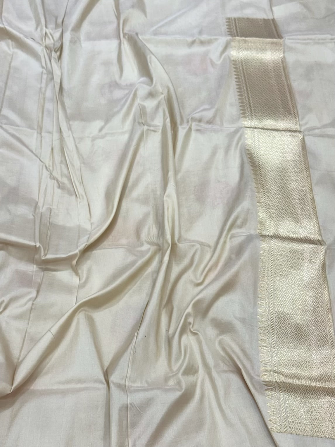 Natural Ivory Pure Mulberry Silk | Pure Katan Silk Banarasi Handwoven Premium Saree