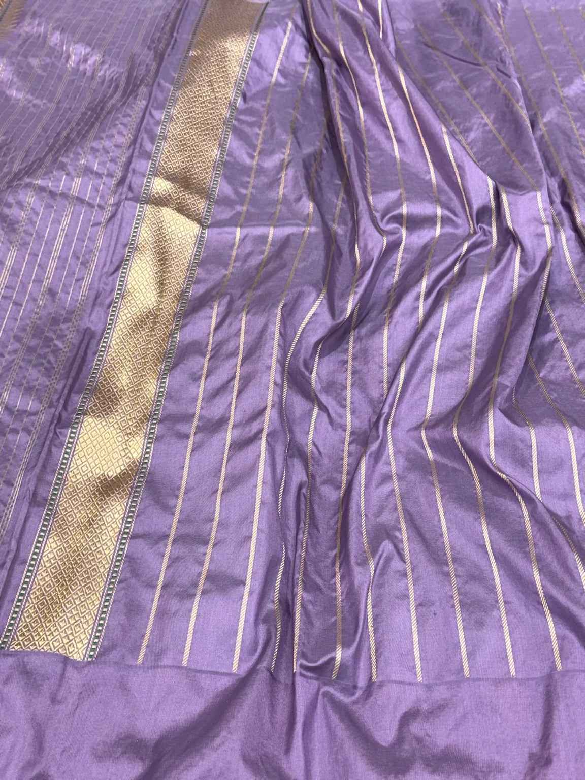 Raspberry Pink Pure Mulberry Kora Silk Handwoven Banarasi Saree | Kadhiyal Rangkaat style Border