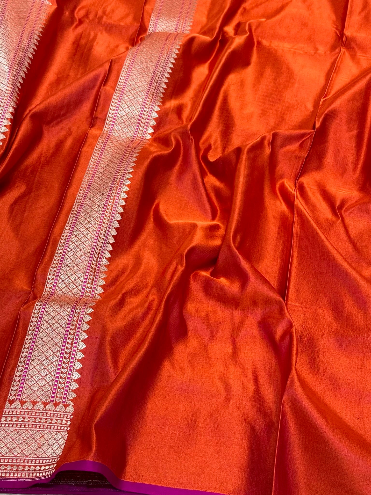 Rustic Orange Pure Satin Silk Handwoven | Kadhwa Weave | Banarasi Saree - Tanchoi