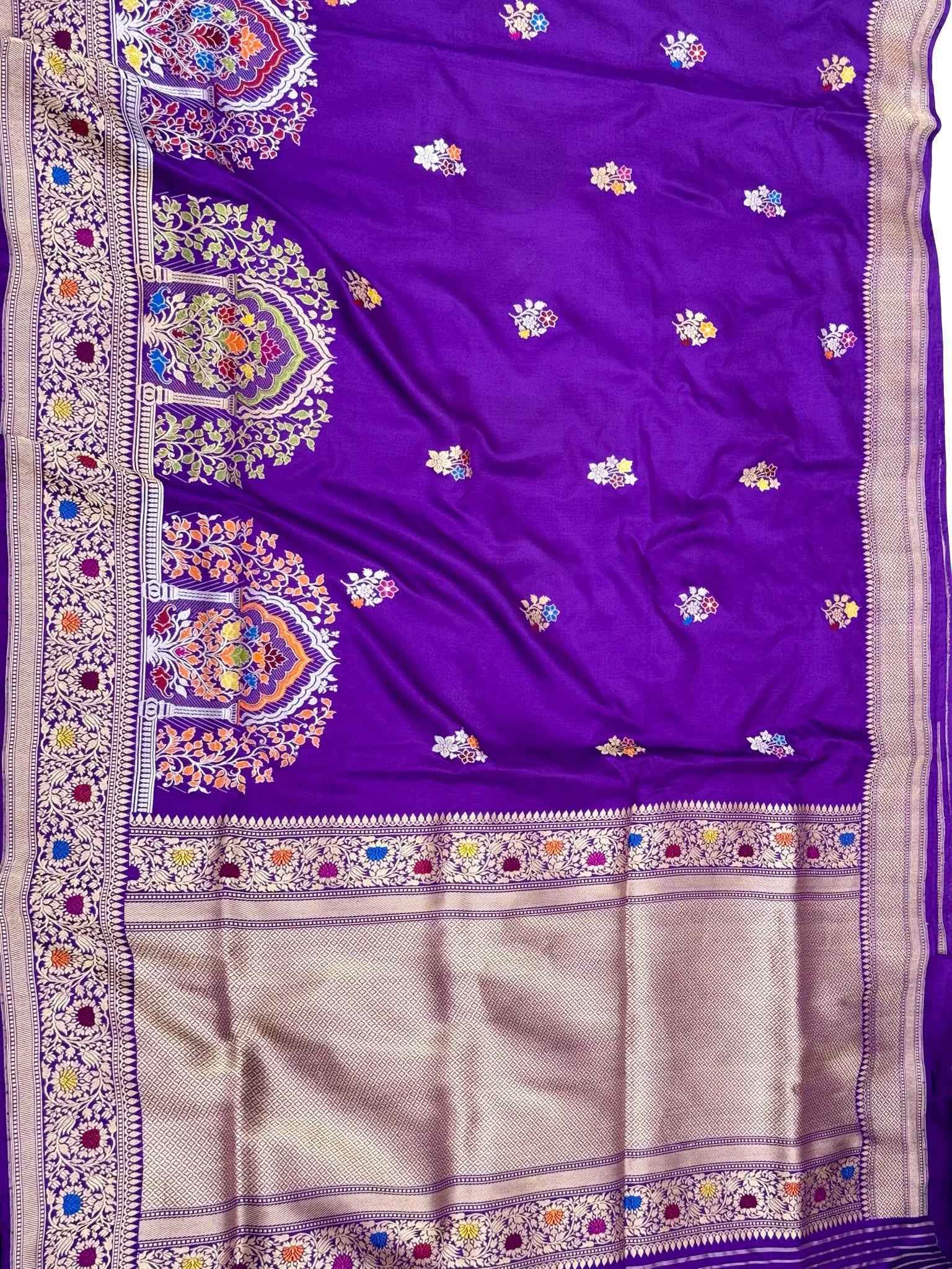 Emerald Green Modern Banarasi Handwoven | Kadhwa Weave | Pure Mulberry Katan Silk Contemporary Saree With Kora Border
