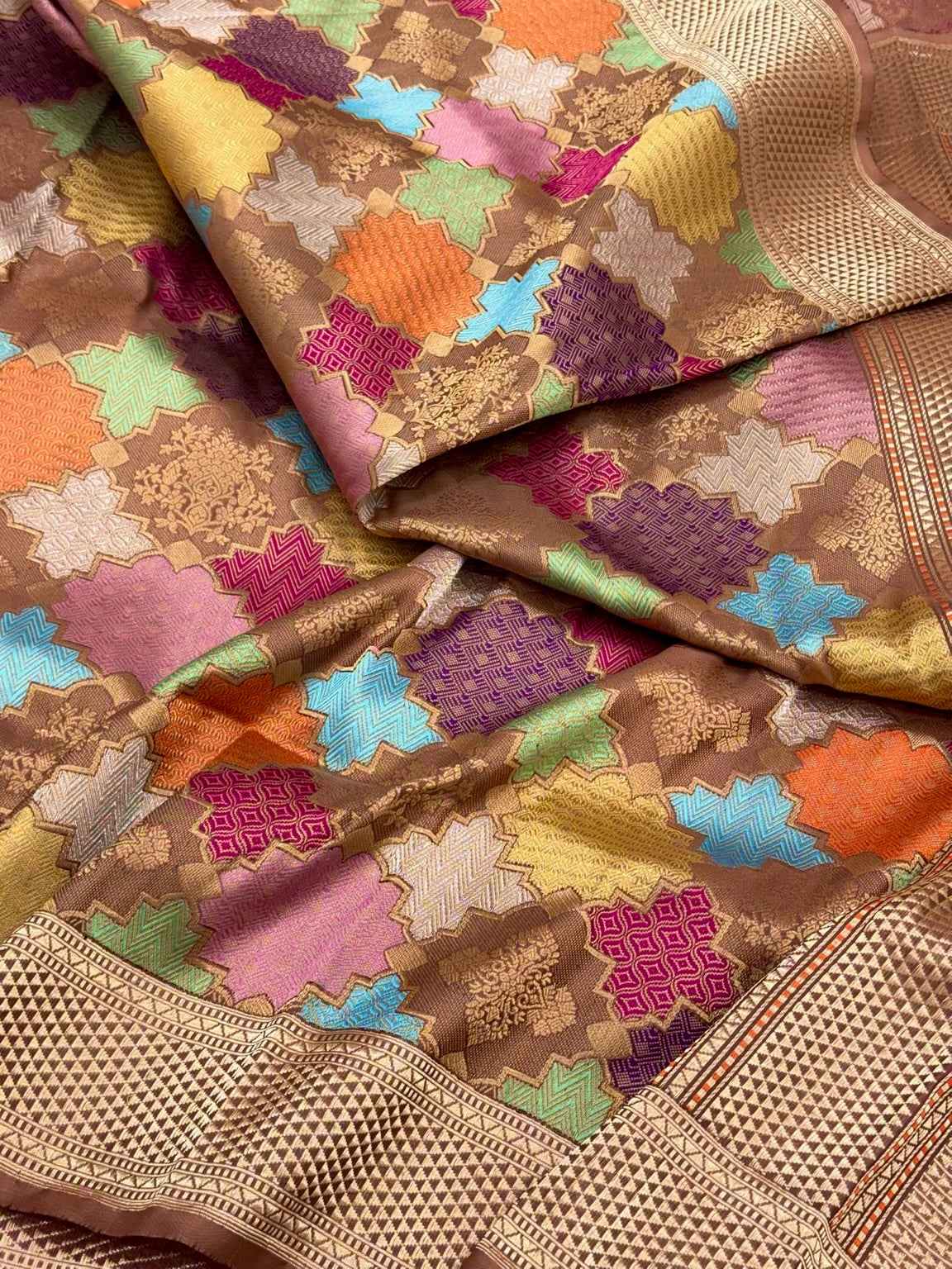 Brown Pure Katan Silk & Pure Mulberry Silk | Authentic Handwoven Luxury Banarasi Saree - Kadhwa Rangkaat Weave