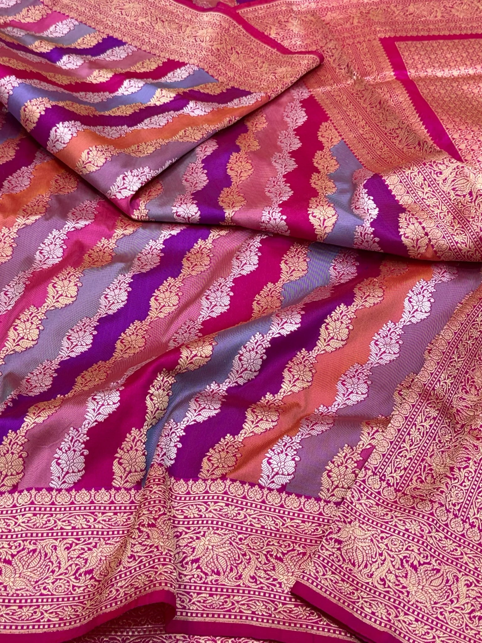 Rani Pink Pure Mulberry Katan Silk Handwoven Banarasi Rangkaat Saree With Authentic Kadhwa Technique