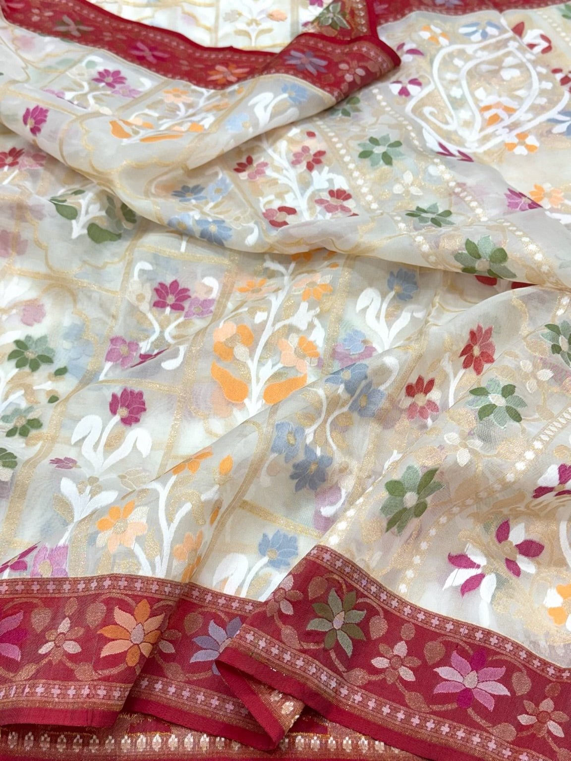 Pearl White Pure Kora Silk Ektara Technique Handloom Lightweight Banarasi Saree