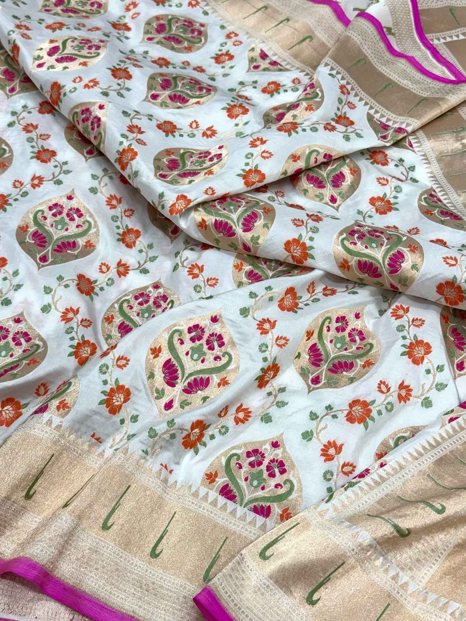 Pearl White Pure Katan Silk & Mulberry Silk | Authentic Handloom Banarasi Saree