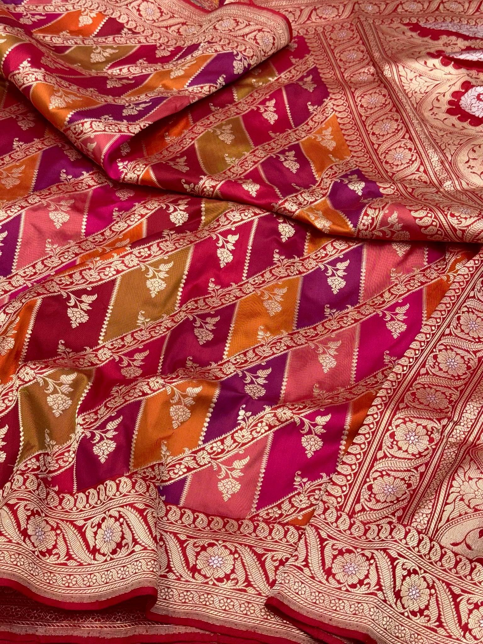 Red Pure Katan Mulberry Silk | Kadhwa Technique | Premium Banarasi Handwoven Contemporary Rangkaat Saree