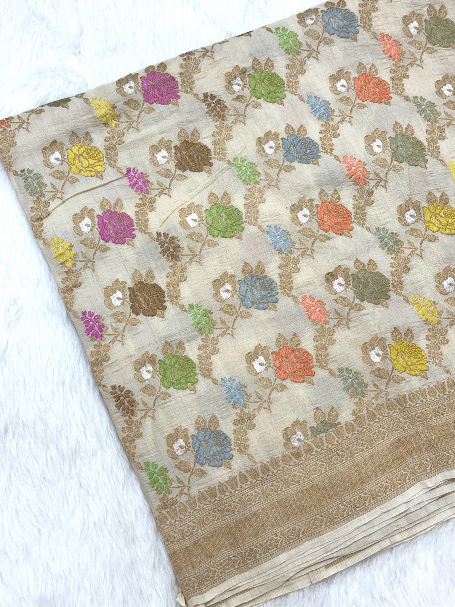 Ivory Pure Tussar Georgette Handwoven Banarasi Silk Saree