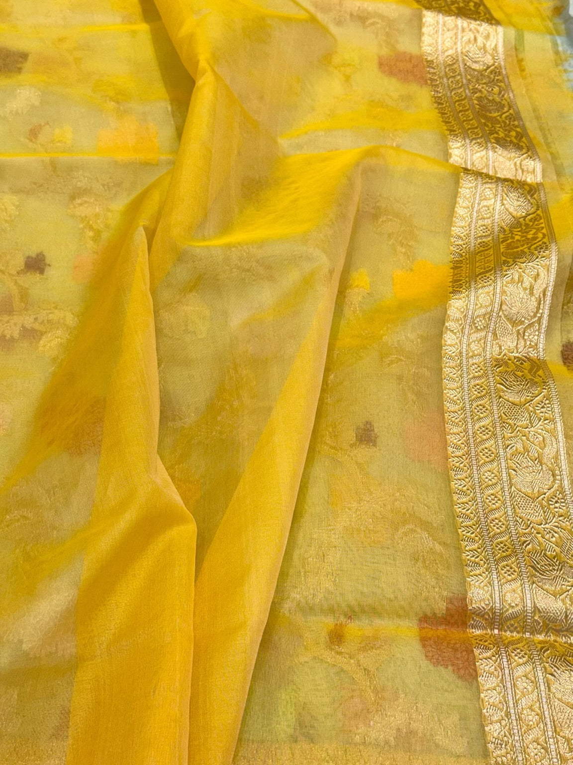 Light Pastel Green Pure Kora Silk Saree - Pure Mulberry Silk Handwoven Banarasi Silk Saree - Kadhwa Weave