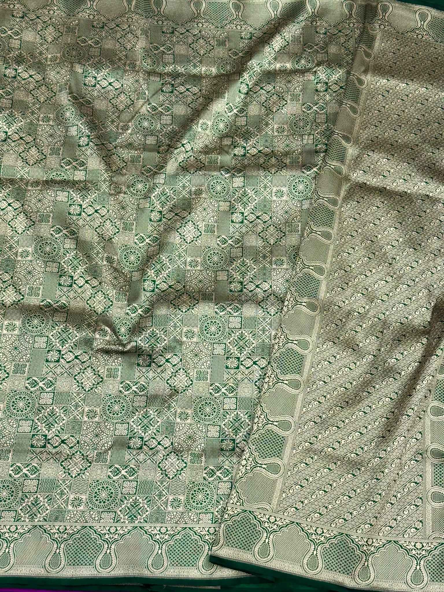 Bottle Green Pure Katan Silk & Pure Mulberry Silk Handloom Banarasi Brocade Saree