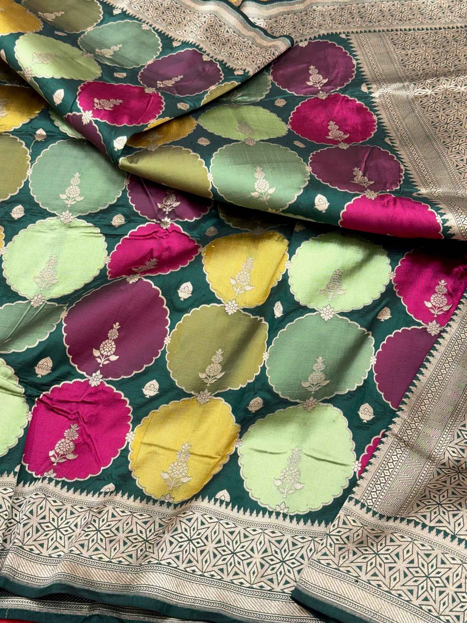Emerald Green Pure Mulberry Katan Silk Handloom Banarasi Rangkaat Saree