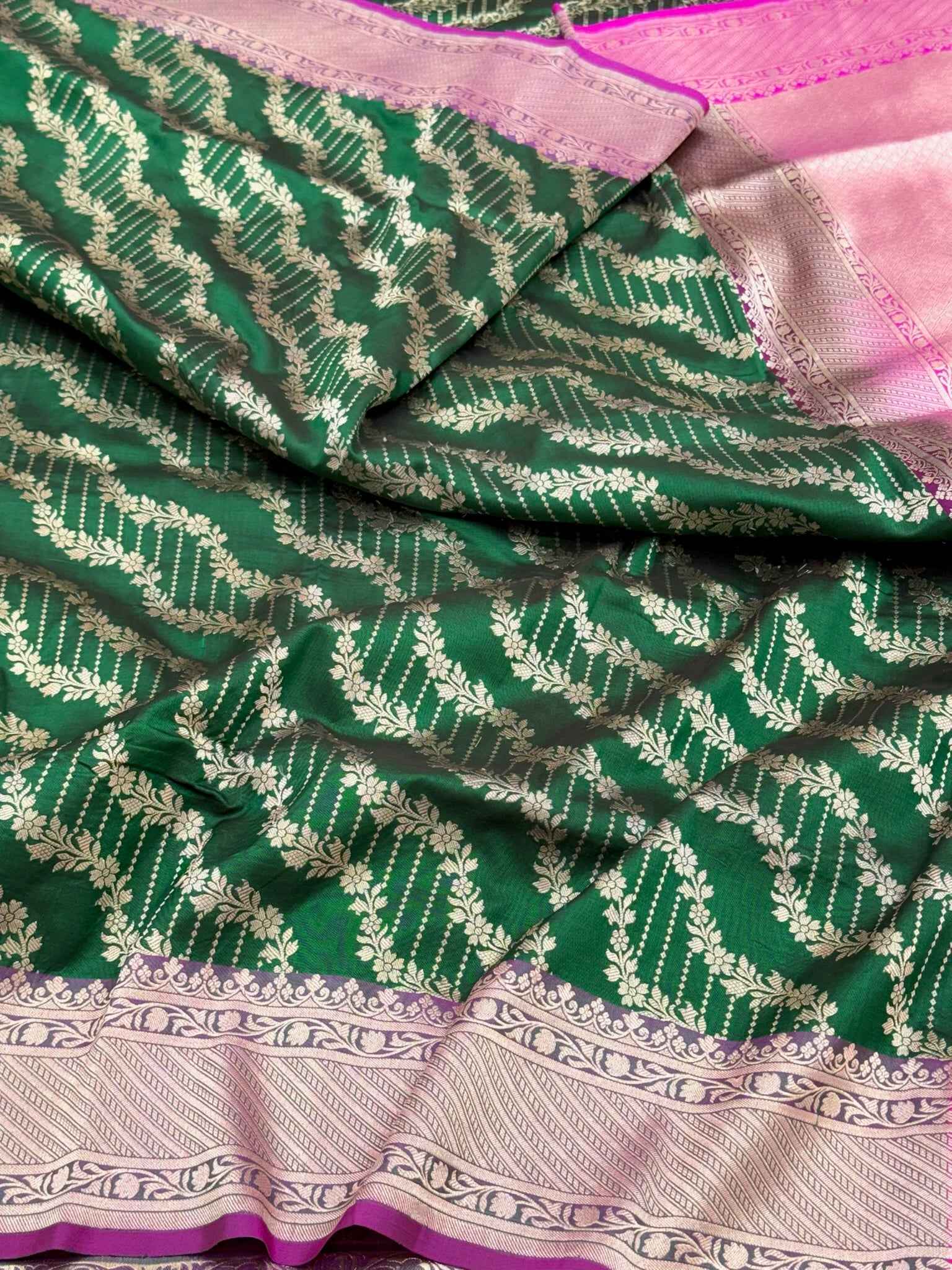 Bottle Green Pure Mulberry Silk & Pure Katan Silk Handloom Banarasi Silk Saree