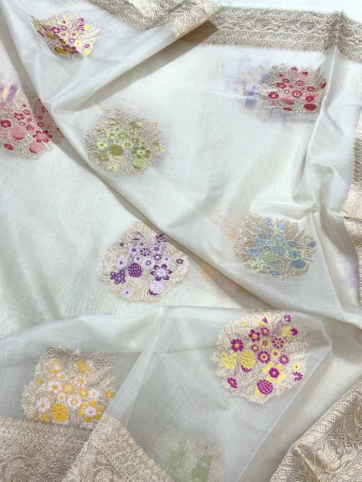 Pearl White Pure Kora Mulberry Silk | Kadhwa Technique | Handwoven Lighweight Banarasi Saree