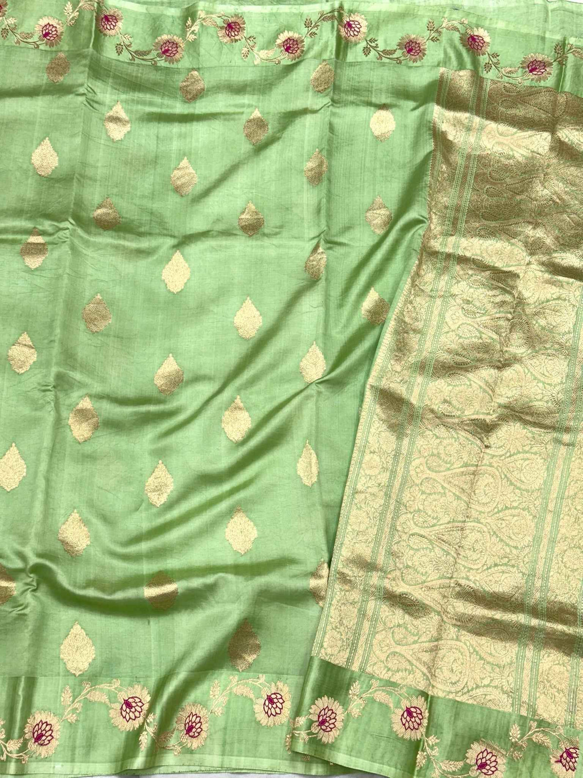 Pista Green Pure Raw Mango Silk | Kadhwa Weave | Handwoven Modern Banarasi Saree