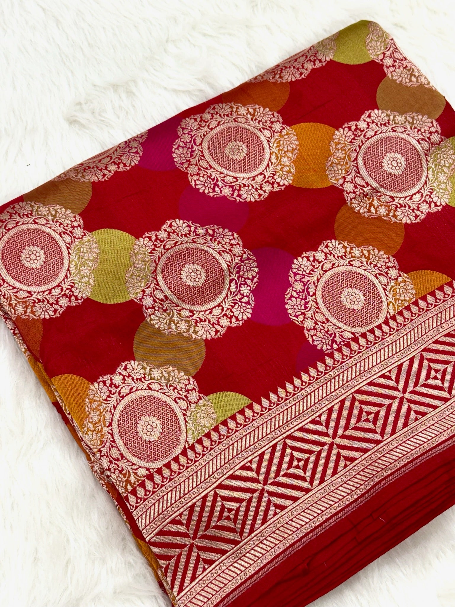 Red Pure Mulberry Katan Silk Handloom Banarasi Saree