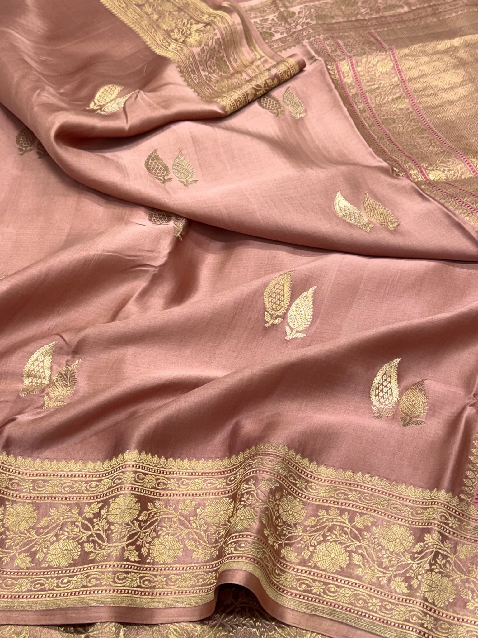 Mauve Pink Handwoven Banarasi Saree | Pure Mashru Satin Silk Banarasi Saree