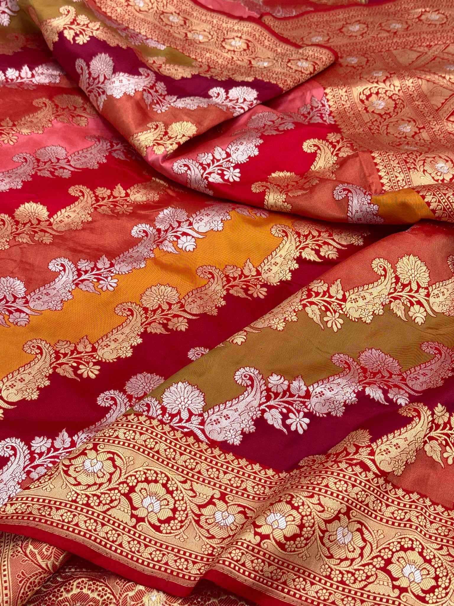 Lavender Pure Silk Handwoven Rangkaat Banarasi Saree