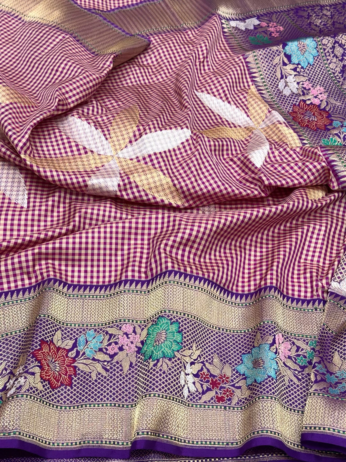 Berry Pink Pure Katan Silk Ektara Saree - Pure Mulberry Silk | Kadhwa Weave Modern Contemporary Banarasi Silk Saree