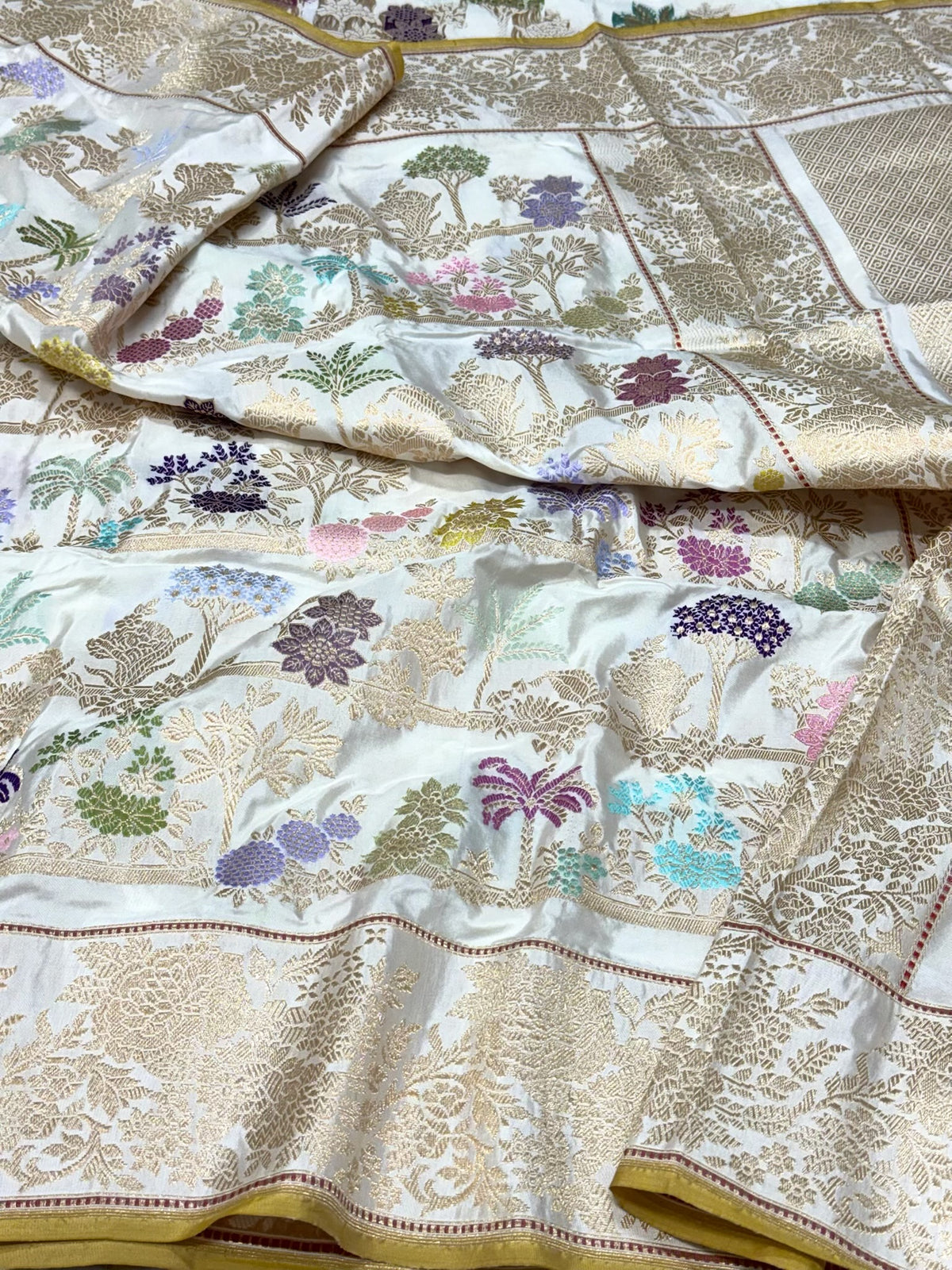White Banarasi Handwoven Saree | Kadhwa Technique | Pure Mulberry Double Katan Silk Saree - The Statement Six Yards