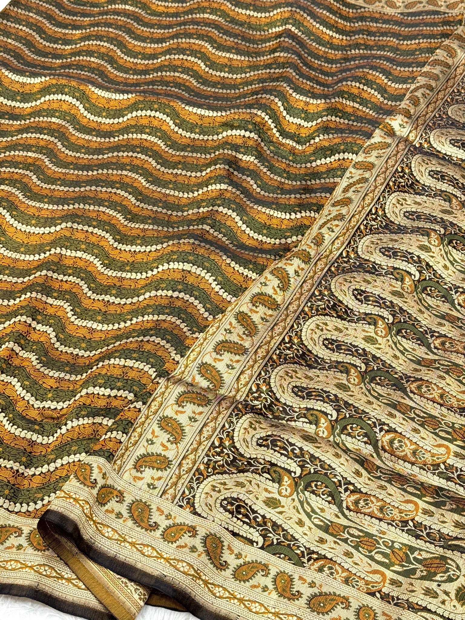 Brown Pure Satin Silk Handwoven Banarasi Saree |Tanchoi|