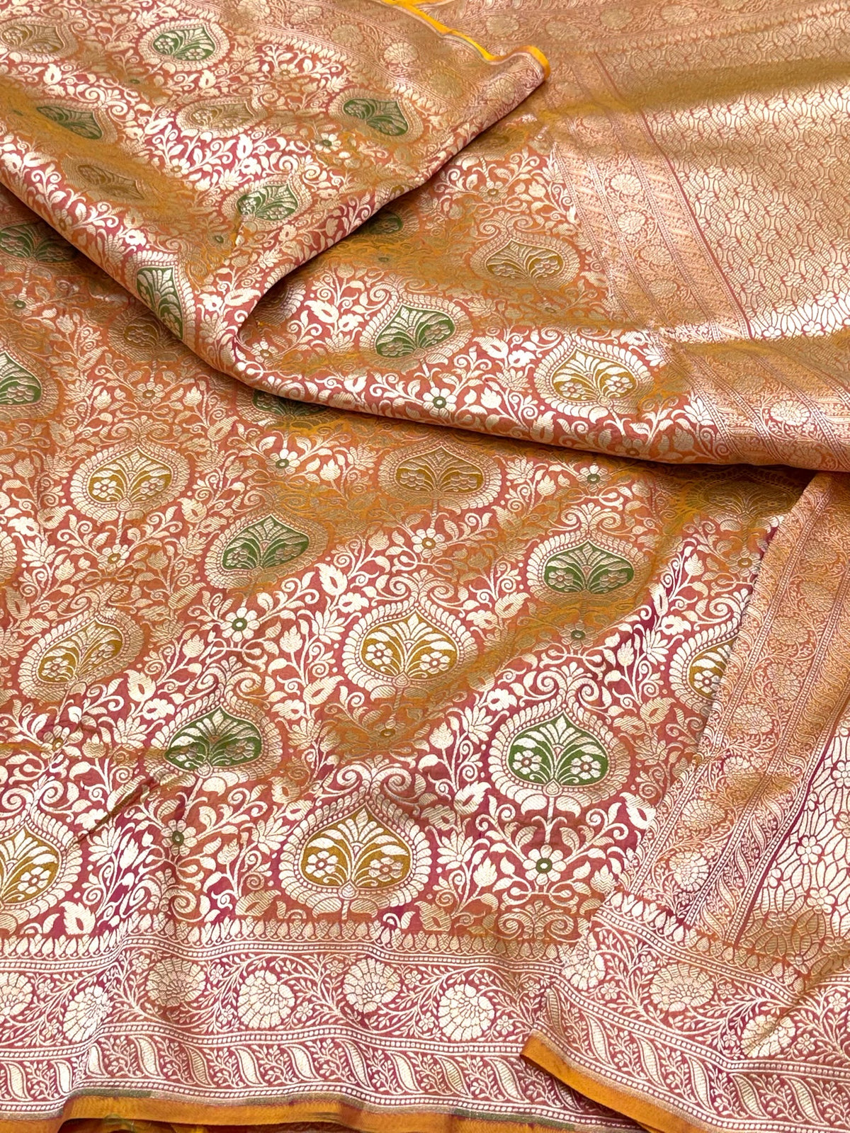 Gold Brown Dual Tone Pure Katan Mulberry Silk Handloom Banarasi Brocade Saree