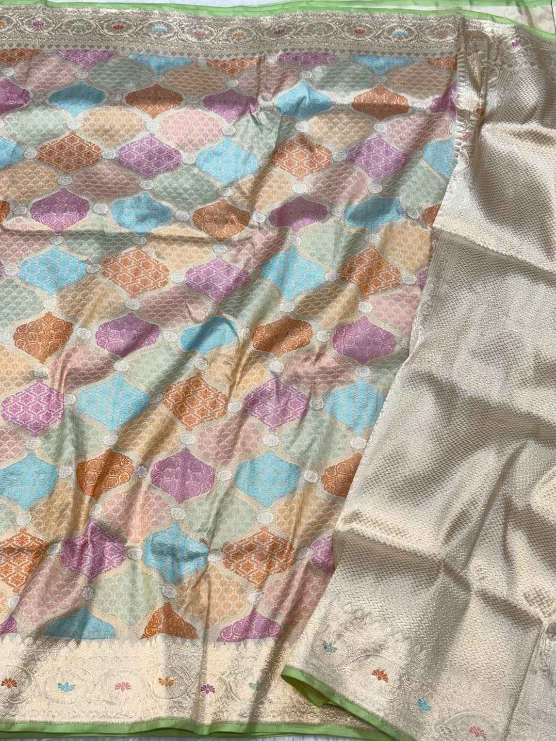 Ivory Handwoven Pure Banarasi Rangkaat Saree - 100% Pure Mulberry Katan Silk | Rangkaat Technique | Exclusive Banarasi Saree
