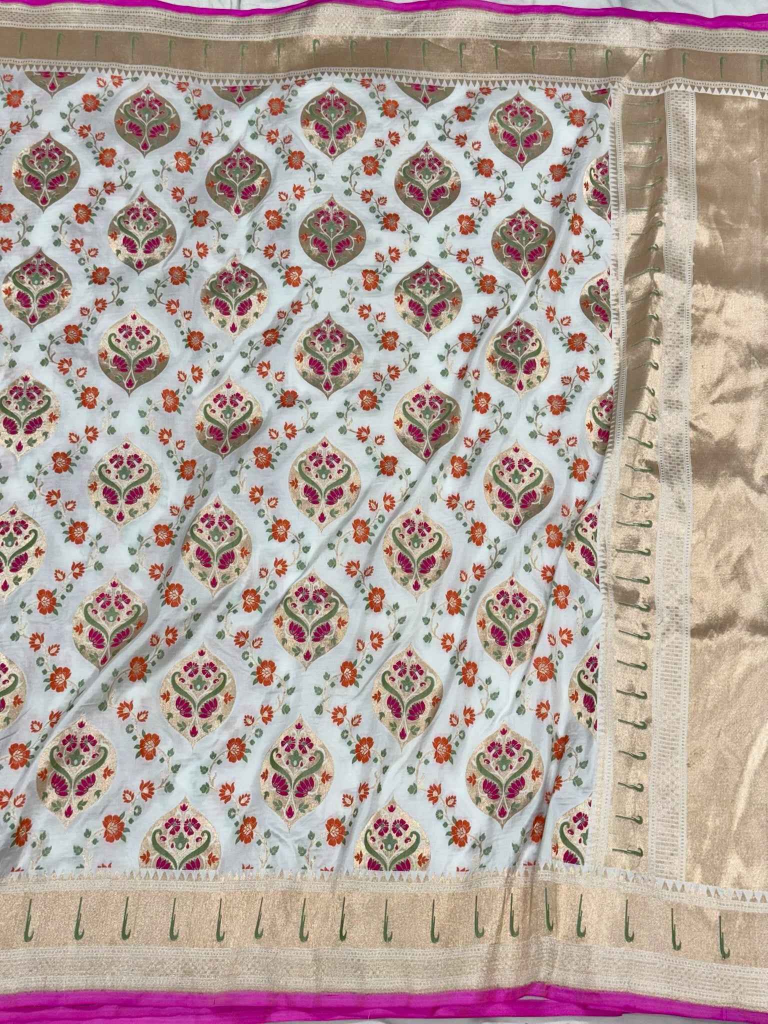 Pearl White Pure Katan Silk & Mulberry Silk | Authentic Handloom Banarasi Saree
