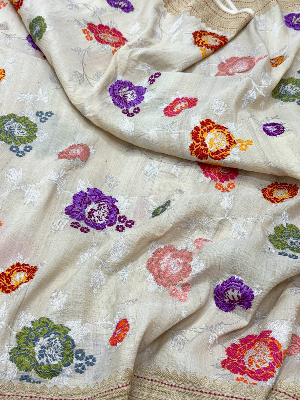 Ivory Banarasi Pure Tussar Georgette Silk | Kadhwa Technique | Handwoven Authentic Banarasi Saree