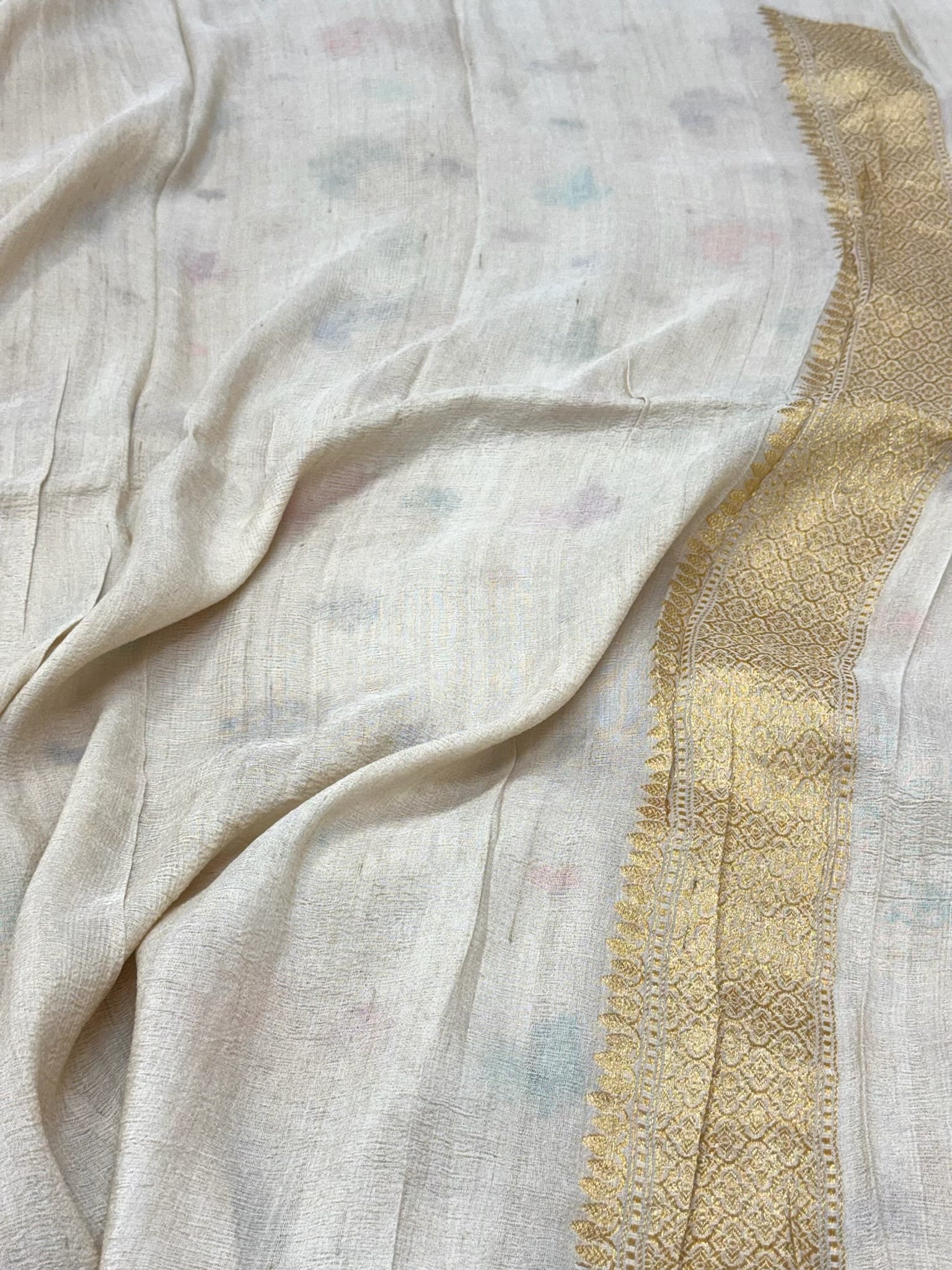 Ivory Pure Tussar Georgette Silk | Kadhwa Technique | Handwoven Banarasi Saree | Modern Banarasi Muse