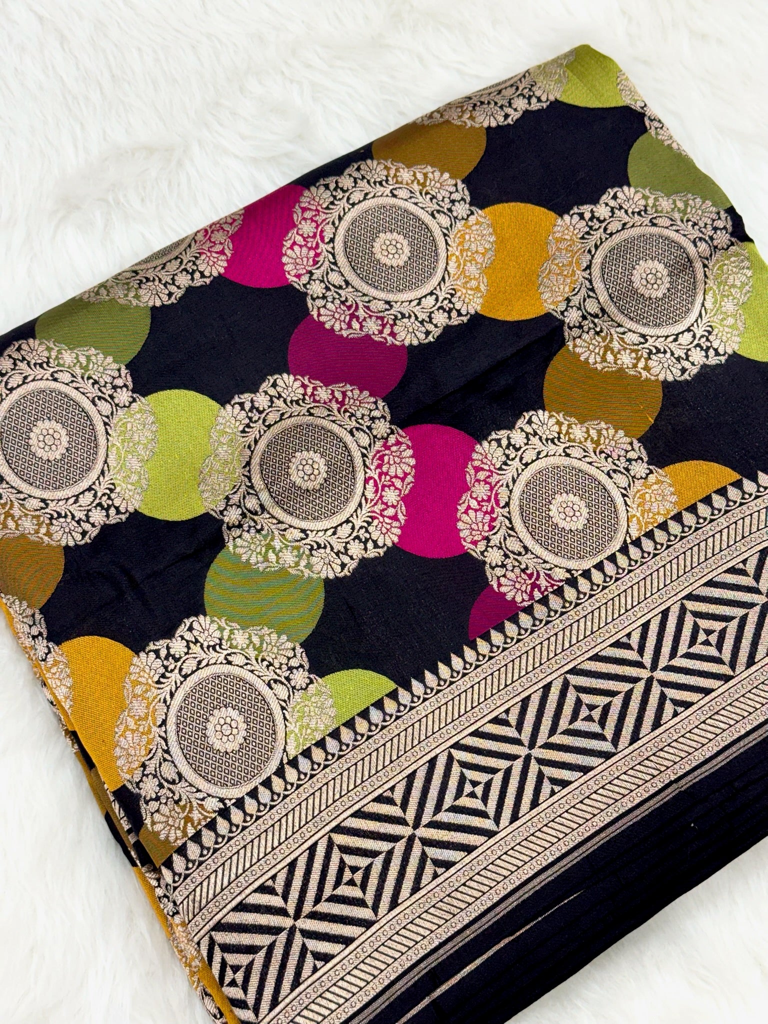 Black Pure Mulberry Katan Silk Handloom Banarasi Saree
