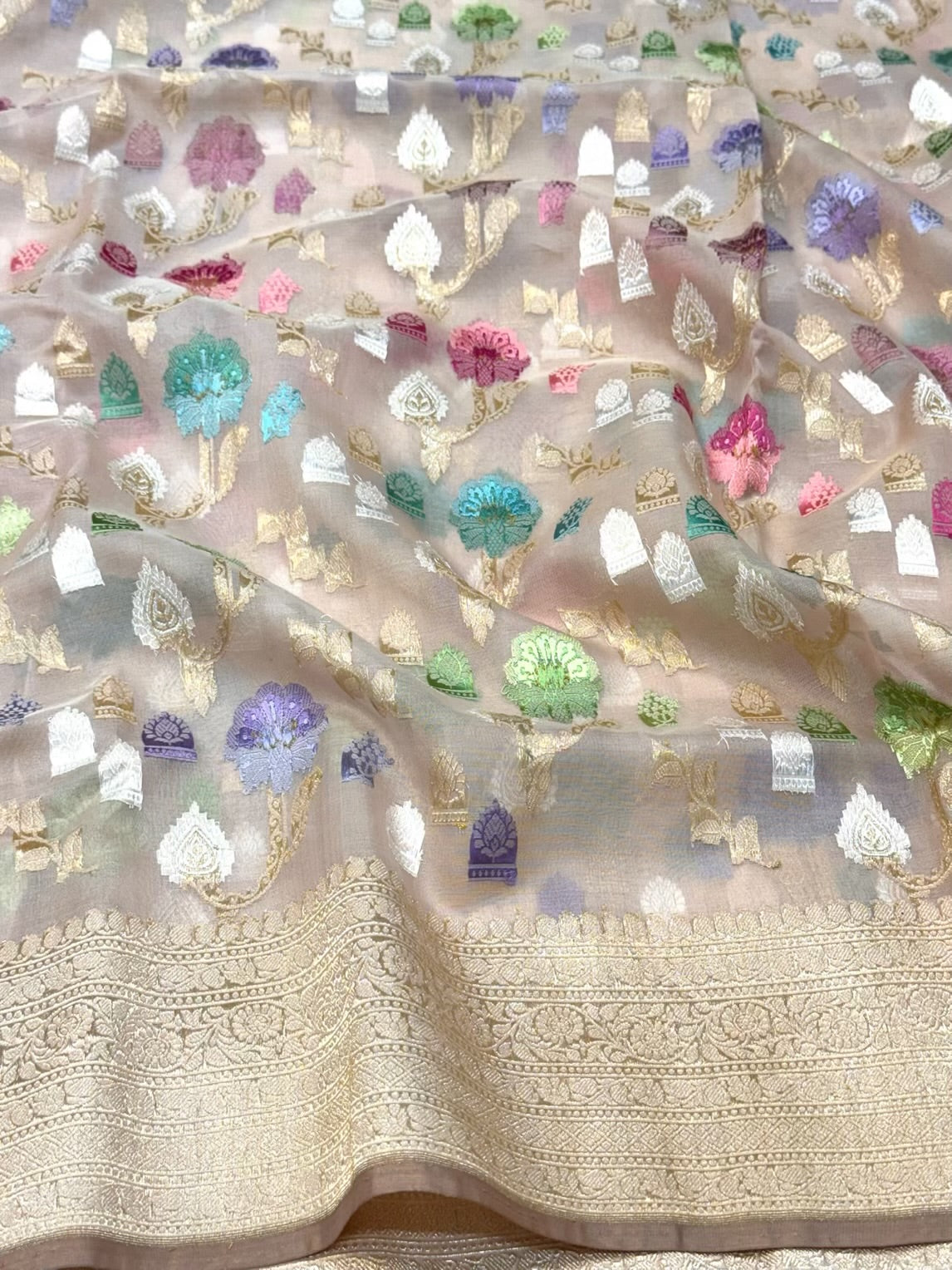 Champagne Pure Kora ( Organza ) Silk | Kadhwa Technique Handwoven Banarasi Saree