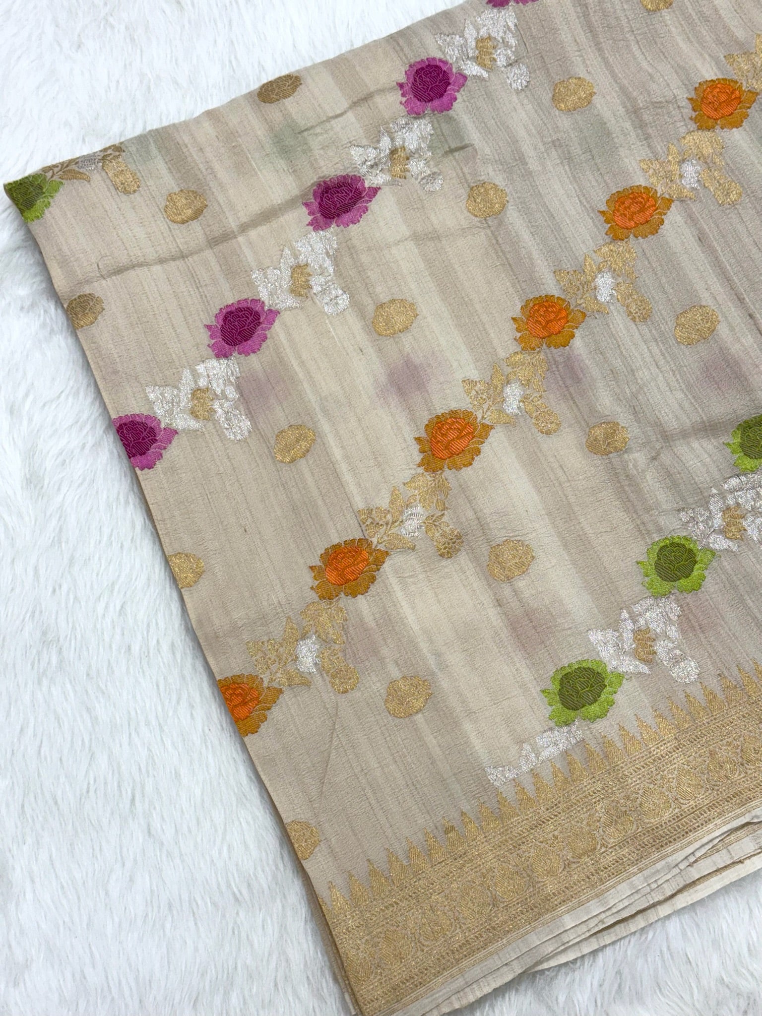 Ivory Pure Tussar Georgette Handwoven Banarasi Silk Saree