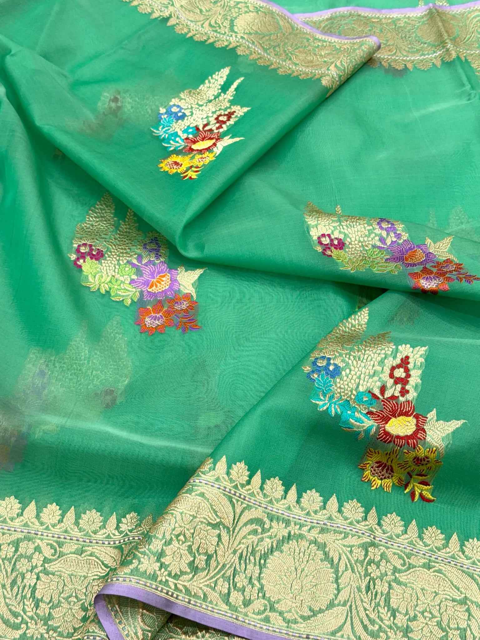 Green Pure Kora Mulberry Silk Handwoven Banarasi Saree - Kadhwa Weave