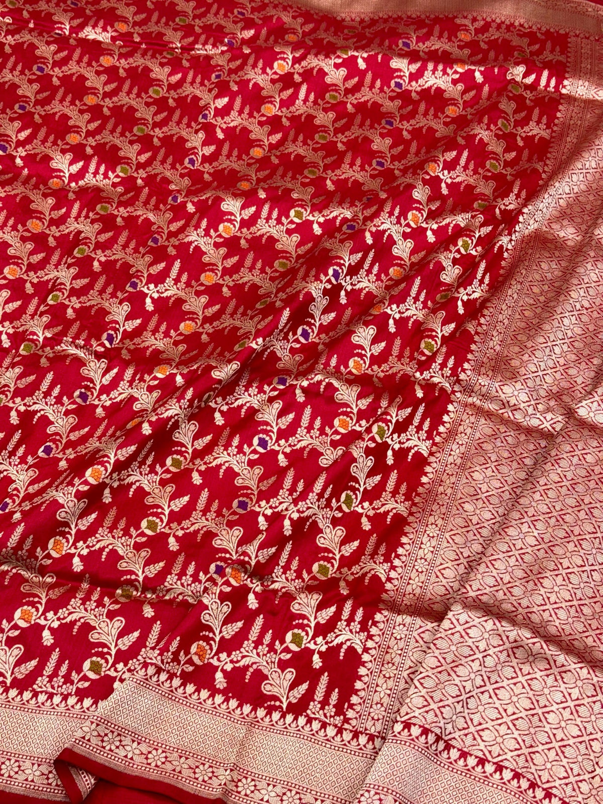 Red Pure Mulberry Katan Silk Handloom Banarasi Saree