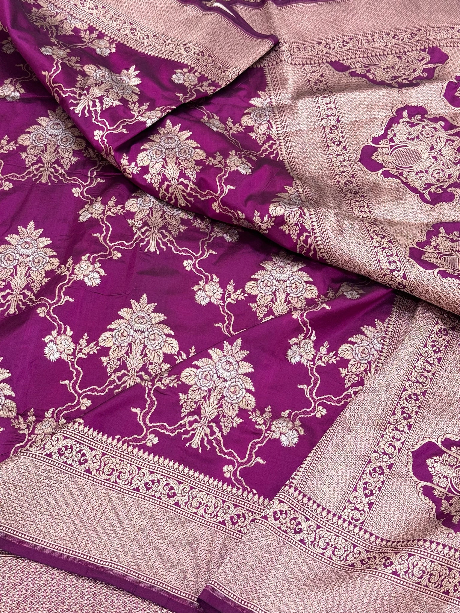 Magenta Pure Katan Silk Handloom Banarasi Saree