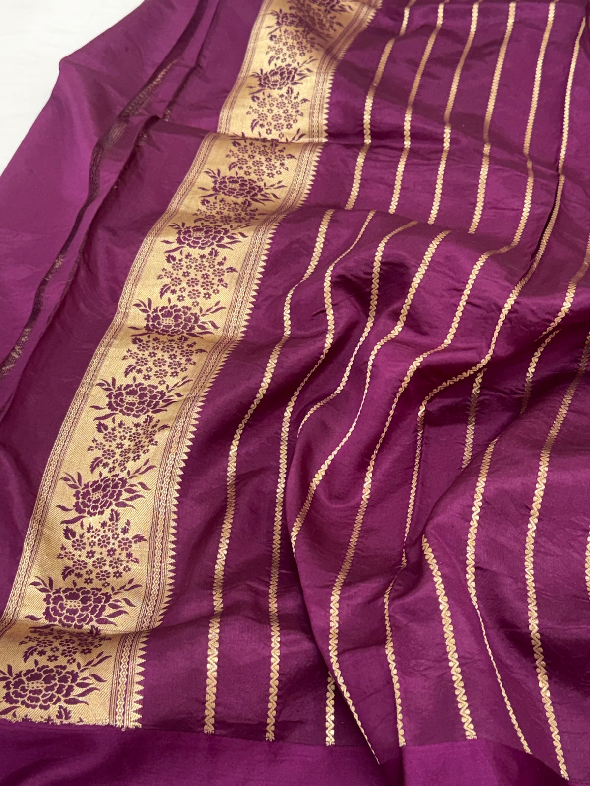 Dark Magenta Pure Raw Mango Silk Handwoven Authentic Banarasi Lightweight Saree