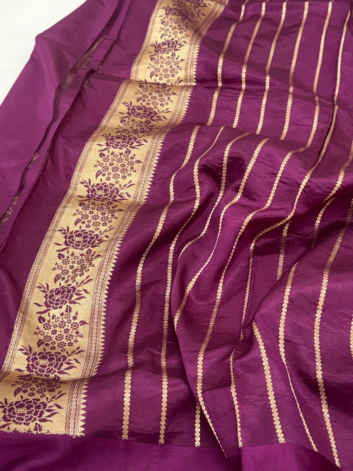 Dark Magenta Pure Raw Mango Silk Handwoven Authentic Banarasi Lightweight Saree